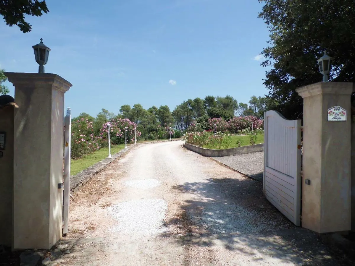 Villa 342 M2 Classee 4 Etoiles Sur 1 Ha - Provence Besse-sur-Issole
